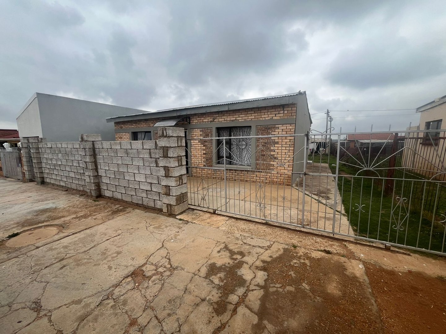 4 Bedroom Property for Sale in Kwa Nobuhle Eastern Cape